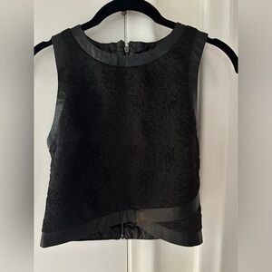 Guess Crop Top